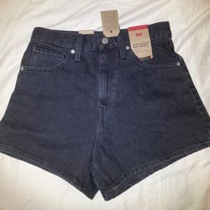 🌿 Levis Women Ashy Black High Waist Mom Shorts